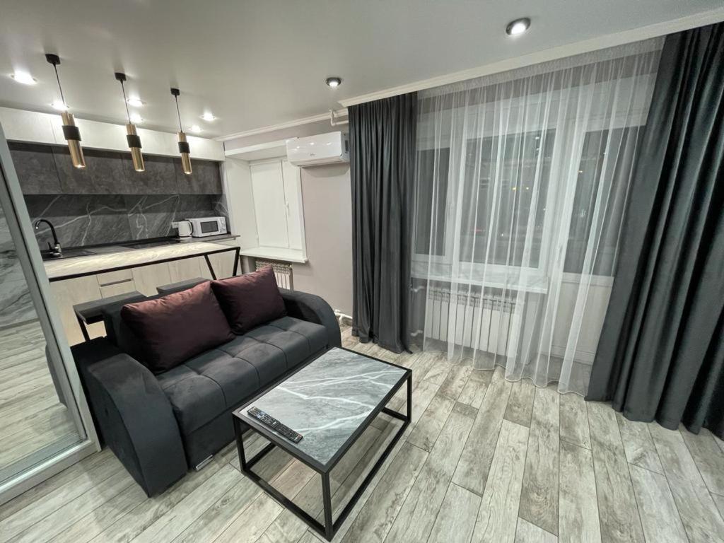 Люкс Академика Сатпаева 19 Apartment Pavlodar Ngoại thất bức ảnh