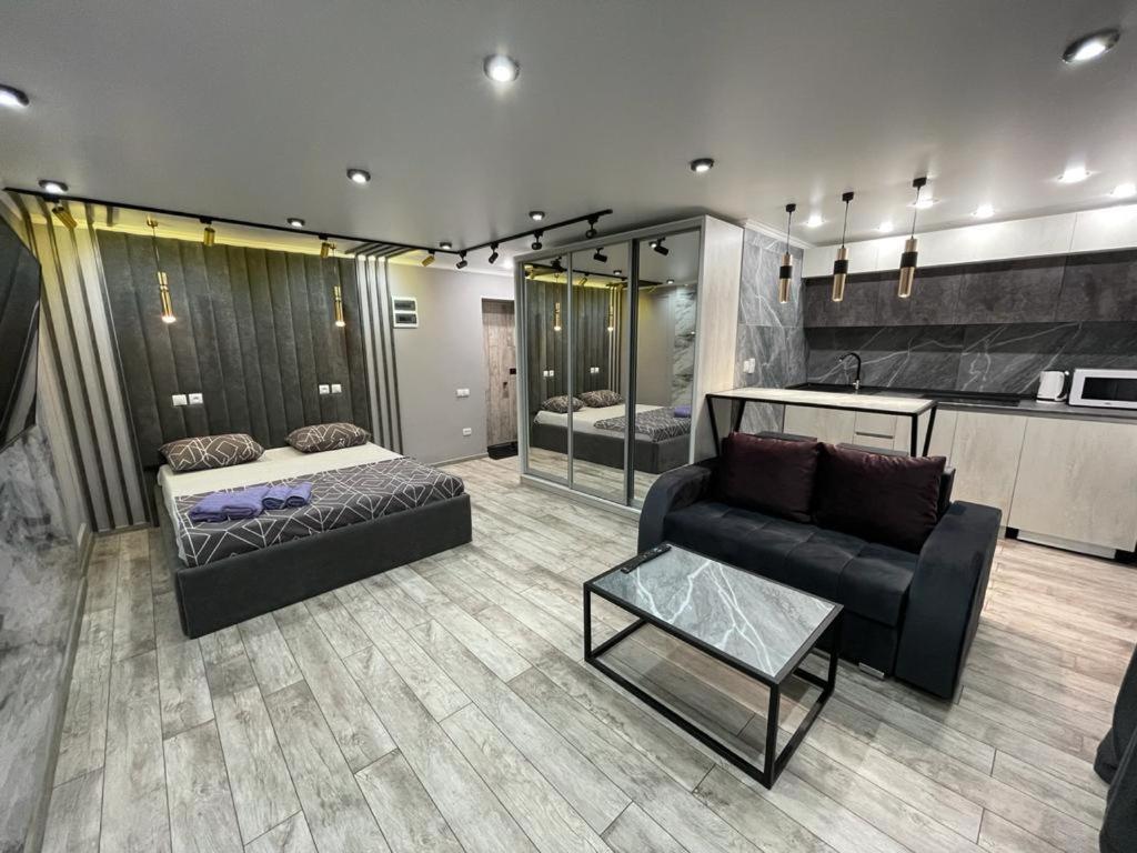 Люкс Академика Сатпаева 19 Apartment Pavlodar Ngoại thất bức ảnh
